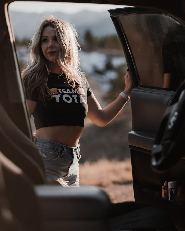Team Yota Cropped T-shirt